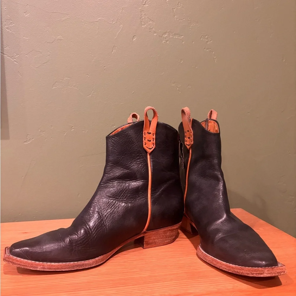 Free People - Wesley ankle boot in washed black. W 9 - Picture 2 of 8